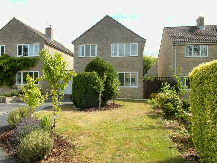 3 Bedroom Link Detached House To Rent In Manor Close, Fairford, GL7