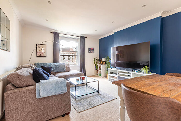 2 Bedroom Flat For Sale In Beaconsfield Road, Clifton, Bristol, BS8