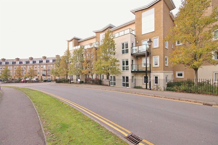 3 Bedroom Flat To Rent In Waterways, Oxford Epc Rating D, OX2