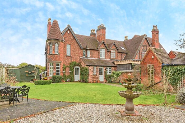 3 Bedroom House For Sale In Station Road, Coleshill, Birmingham, B46