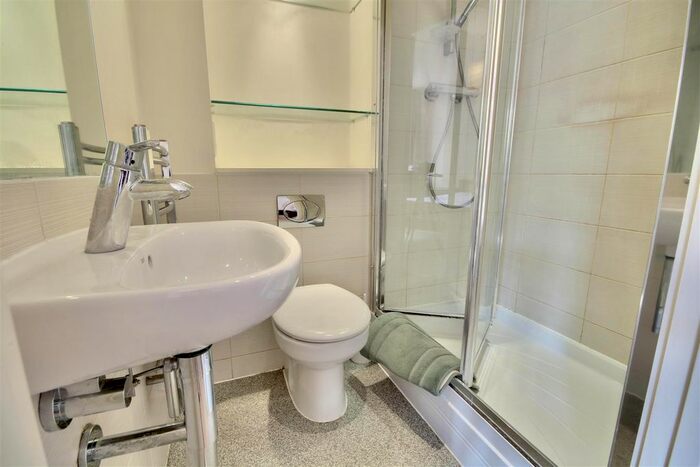 2 Bedroom Flat To Rent In Cross Street, Portsmouth, PO1