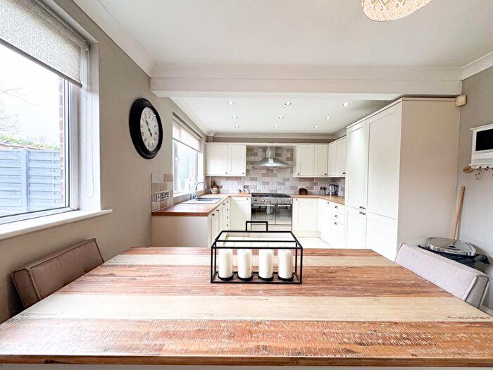 3 Bedroom End Of Terrace House For Sale In Antrim Way, Scartho, DN33