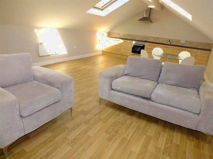 2 Bedroom Flat To Rent In Bank House, Queen Street, Leeds, LS27