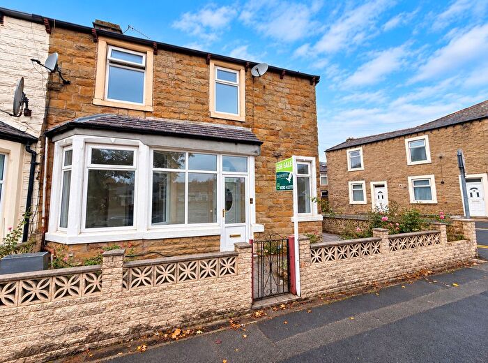 4 Bedroom End Of Terrace House For Sale In Belvedere Road, Burnley, BB10