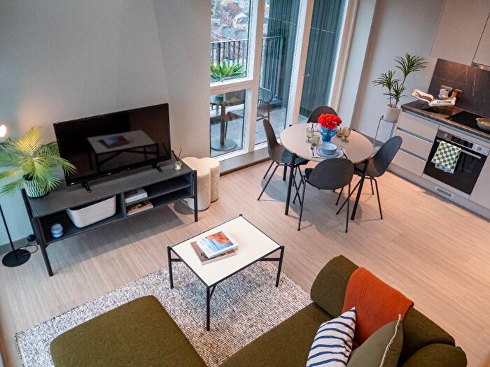 1 Bedroom Penthouse To Rent In Candleriggs, Trongate, Glasgow, G1