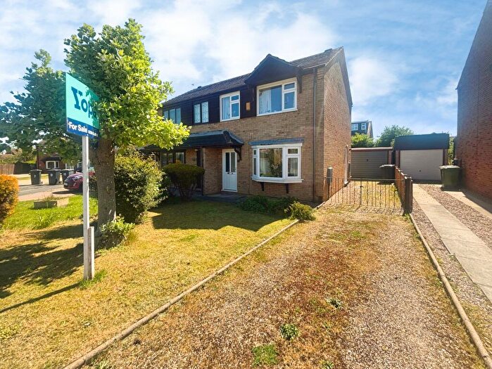 3 Bedroom Semi-Detached House For Sale In Chedworth Road, Lincoln, LN2