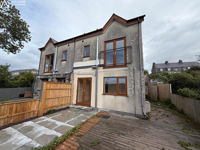 3 Bedroom Semi-Detached House For Sale In Quarry View, Bethesda, Gwynedd, LL57