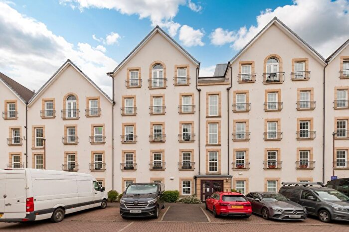 2 Bedroom Flat For Sale In Dalry Gait, Edinburgh, EH11