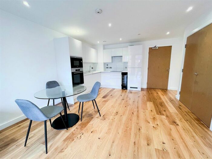 1 Bedroom Flat To Rent In Arden Gate, William Street, Birmingham, B15