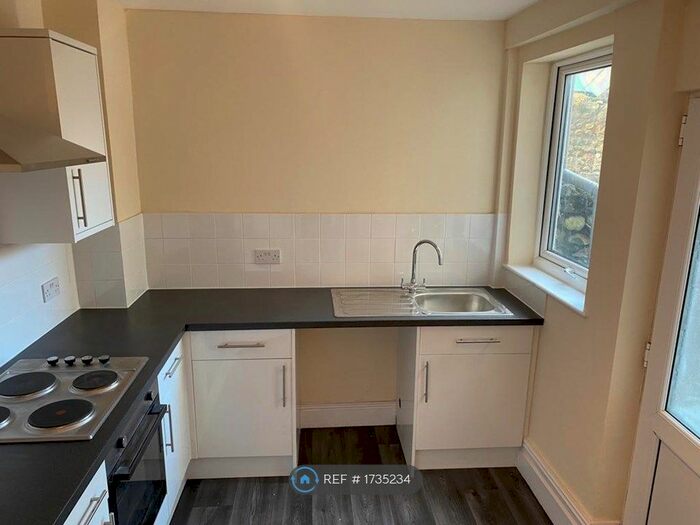 2 Bedroom Maisonette To Rent In Thornton Road, Morecambe, LA4