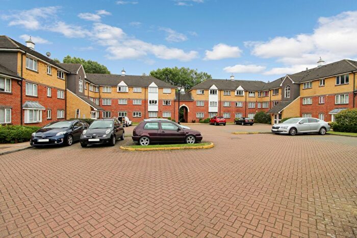 2 Bedroom Flat To Rent In Cherry Court, Uxbridge Road, Hatch End, Pinner, HA5