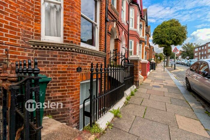 1 Bedroom Flat To Rent In Hartington Road, Brighton, BN2