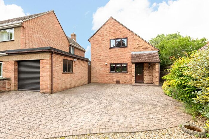 3 Bedroom Detached House For Sale In Clevelands, Abingdon, OX14