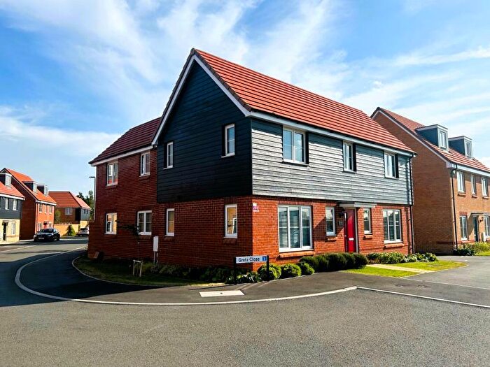 4 Bedroom Detached House To Rent In Gretz Close, Glebe Farm, MK17