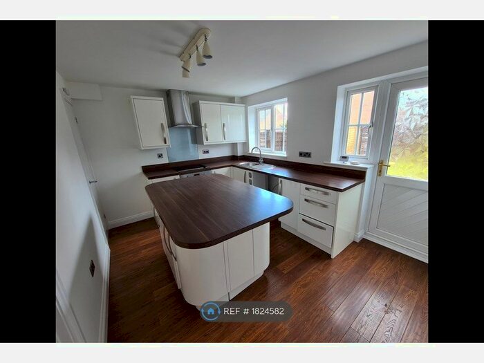 2 Bedroom End Of Terrace House To Rent In Carsworth Way, Poole, BH17