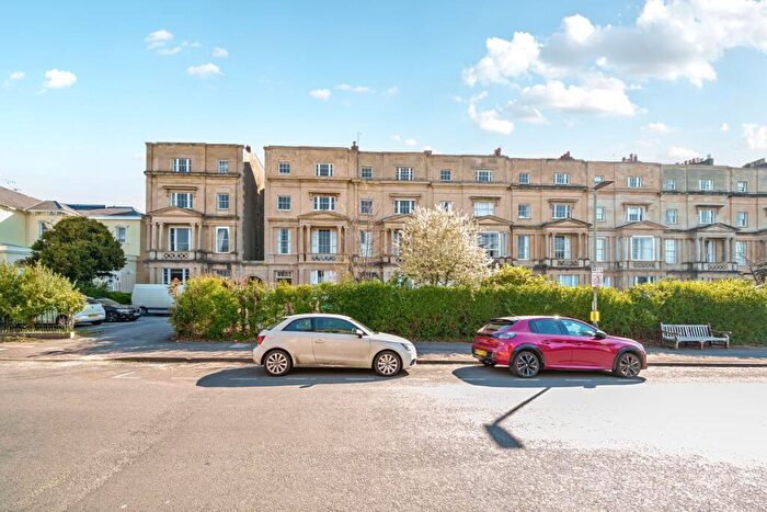2 Bedroom Flat To Rent In Lansdown Terrace Cheltenham, GL50