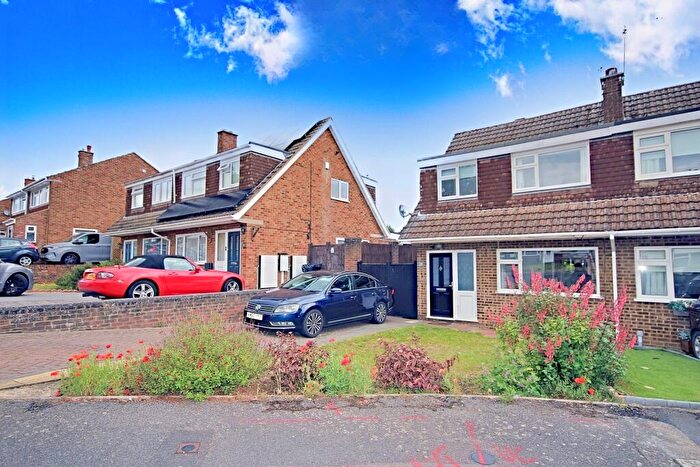 3 Bedroom Semi Detached House For Sale In Chipstead Close, Allington, Maidstone, ME16
