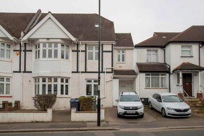 2 Bedroom Flat To Rent In Mayfield Road, Sanderstead, South Croydon, CR2
