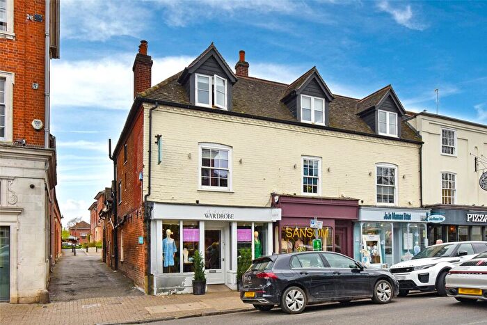 2 Bedroom Apartment To Rent In High Street, Marlow, Buckinghamshire, SL7