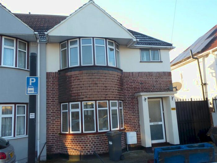 3 Bedroom Semi-Detached House To Rent In Wellington Road South, Hounslow, TW4