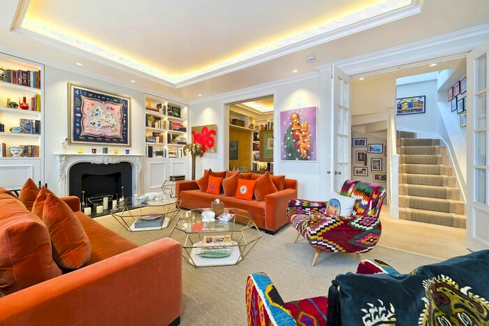 2 Bedroom Detached House To Rent In Grosvenor Crescent Mews, London, SW1X