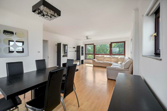2 Bedroom Flat To Rent In Primrose Hill Road, Primrose Hill, NW3