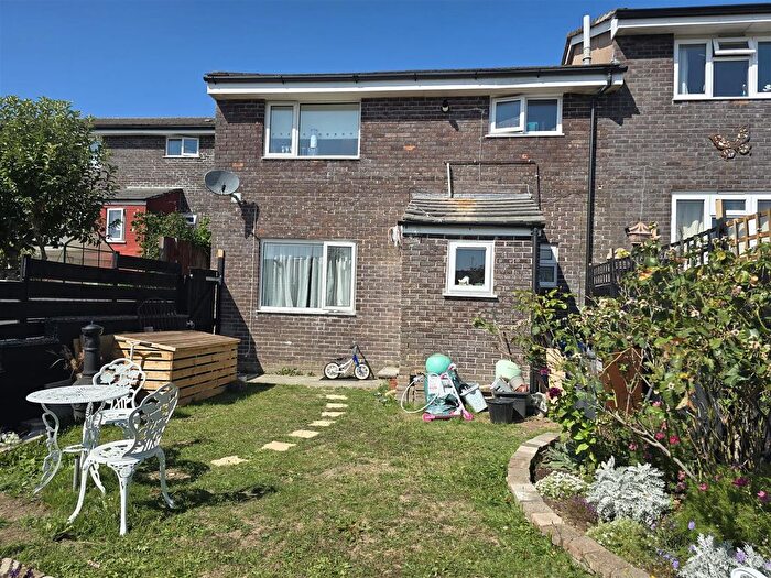3 Bedroom End Terrace House For Sale In Queen Elizabeth Road, Launceston, PL15