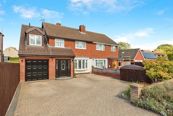 4 Bedroom Semi-Detached House For Sale In Baldock Road, Stotfold, Hitchin, SG5