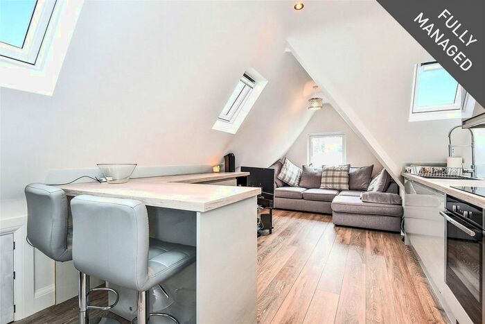 1 Bedroom Flat To Rent In Southwell Park Road, Camberley, Surrey, GU15