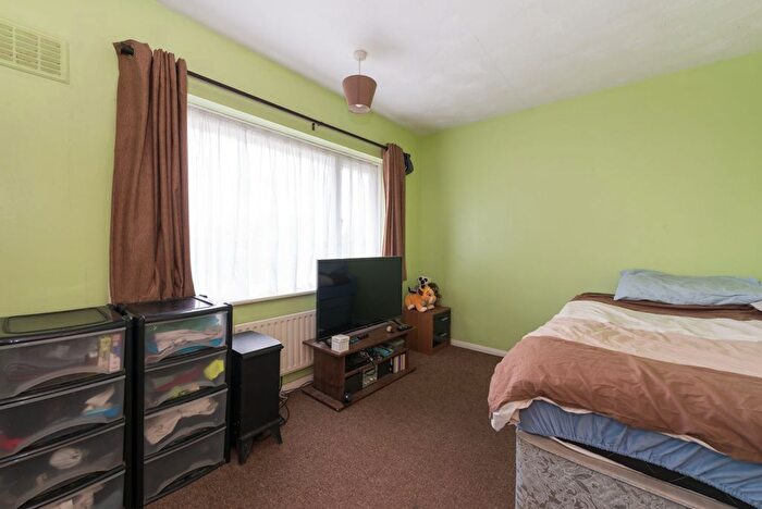 2 Bedroom End Of Terrace House For Sale In Highbury Walk, Ramsgate, CT12