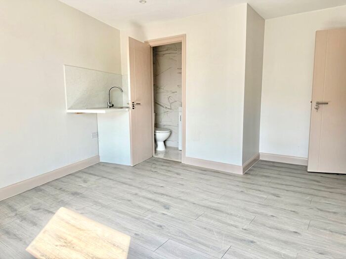 1 Bedroom Flat To Rent In Hitchin Street, Biggleswade, SG18
