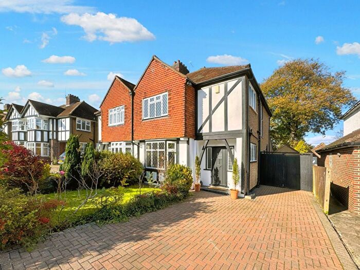 3 Bedroom Semi Detached House To Rent In Lakeside Drive, Bromley, BR2