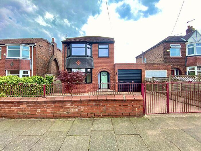 3 Bedroom Detached House To Rent In Thorn Road, Manchester, M27