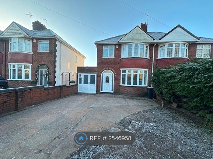 3 Bedroom Semi-Detached House To Rent In Wolverhampton Road West, Walsall, WS2