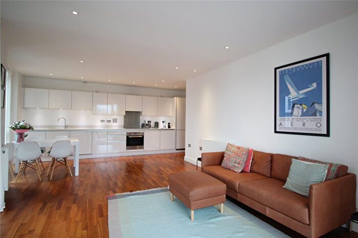 3 Bedroom Flat For Sale In Bellville House, John Donne Way, SE10