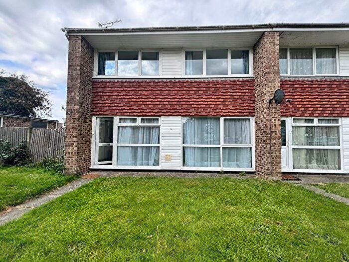 3 Bedroom Semi-Detached House To Rent In Somner Close, Canterbury, CT2