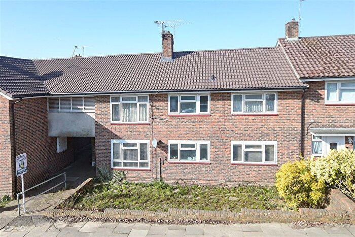 2 Bedroom Maisonette For Sale In Gossops Drive, Gossops Green, Crawley, West Sussex, RH11
