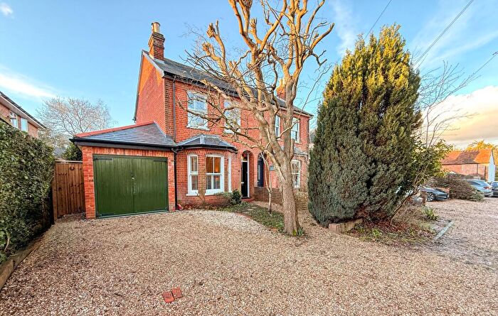 3 Bedroom Semi Detached House For Sale In London Road, Hartley Wintney, RG27