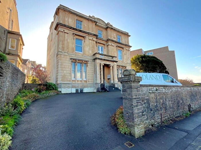 2 Bedroom Apartment For Sale In Elton Road, Clevedon, North Somerset, BS21