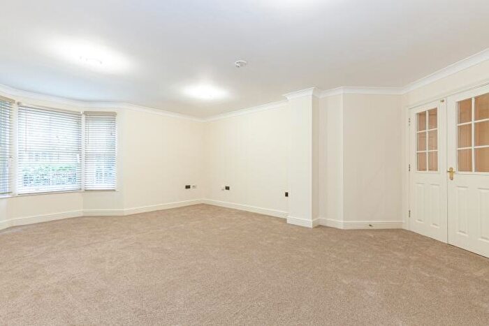 3 Bedroom Apartment To Rent In Marston Ferry Road, Oxford, OX2