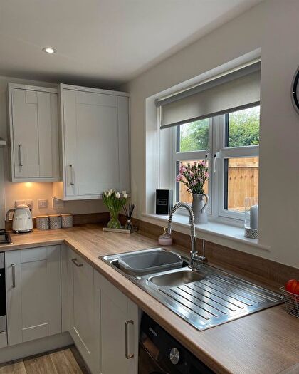 3 Bedroom End Of Terrace House For Sale In Aumonier Way, Alfreton, DE55