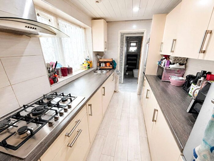 3 Bedroom Terraced House To Rent In Bruford Road, Wolverhampton, WV3