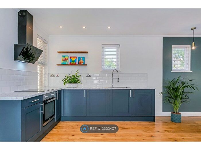 2 Bedroom Flat To Rent In West Ealing, London, W13