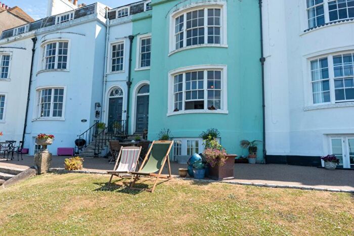 2 Bedroom Maisonette For Sale In Central Parade, Herne Bay, CT6