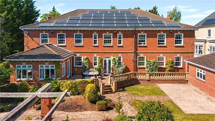 6 Bedroom Detached House For Sale In Humberston Avenue, Grimsby, Lincolnshire, DN36