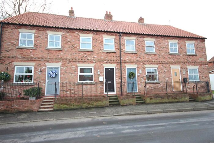 2 Bedroom Terraced House For Sale In North Street, Aldbrough, Hull, HU11