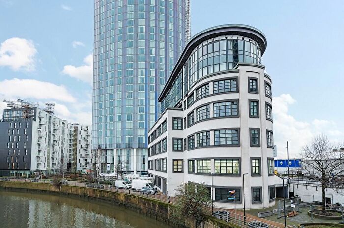 1 Bedroom Apartment To Rent In High Street, London, E15