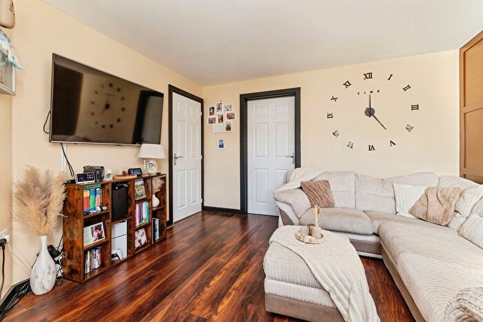 3 Bedroom End Terrace House For Sale In Horse Chestnut Close, Middlesbrough, TS8