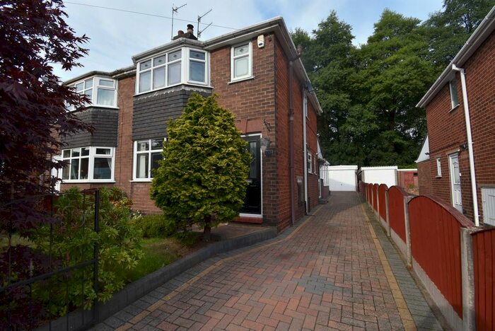 3 Bedroom Semi-Detached House To Rent In Clanway Street, Tunstall, Stoke-On-Trent, ST6