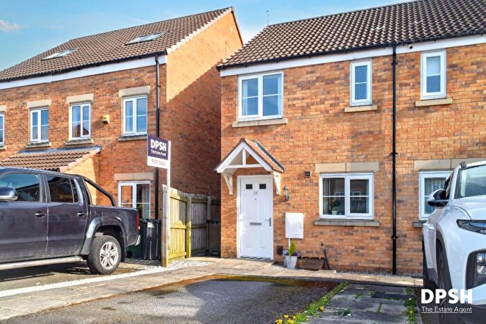 2 Bedroom Semi Detached House For Sale In Seven Hill Way, Churwell, Leeds, LS27